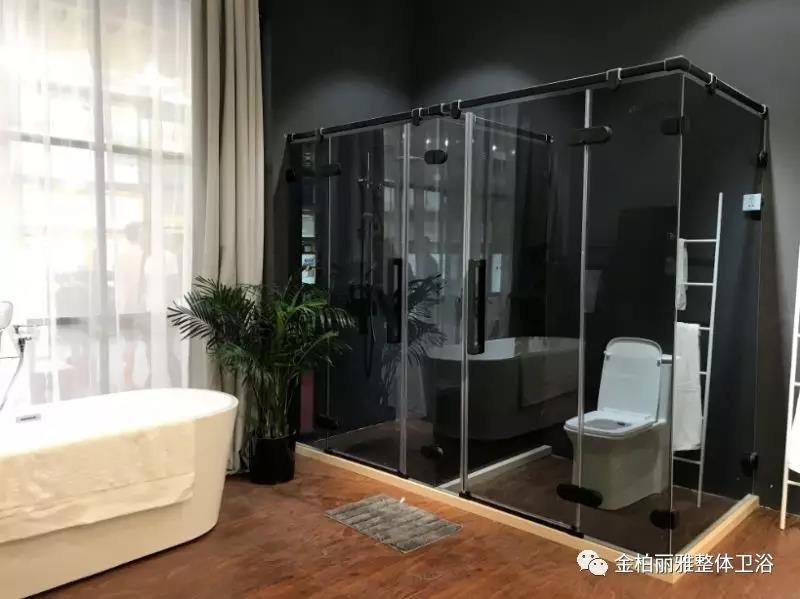 全新淋浴房