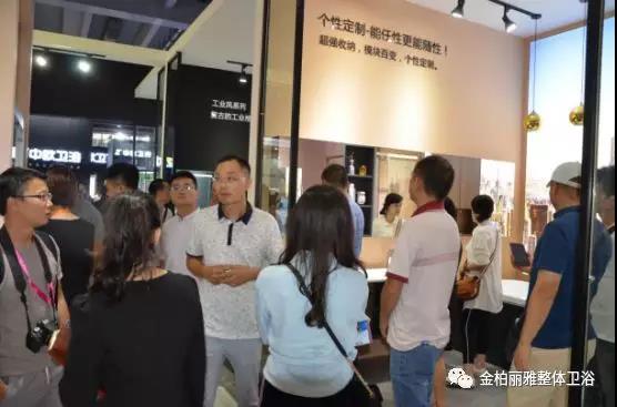 行业黑科技：智能魔镜
