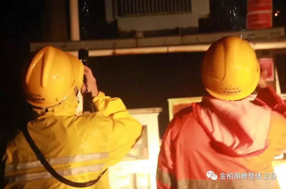 致敬逆风而行的人：“山竹”不可爱，但你们很可爱！