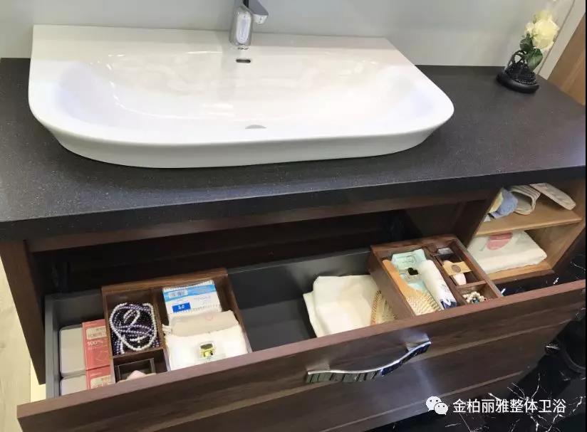 金柏丽雅卫浴致敬国庆69周年，高品质是对祖国的最好献礼