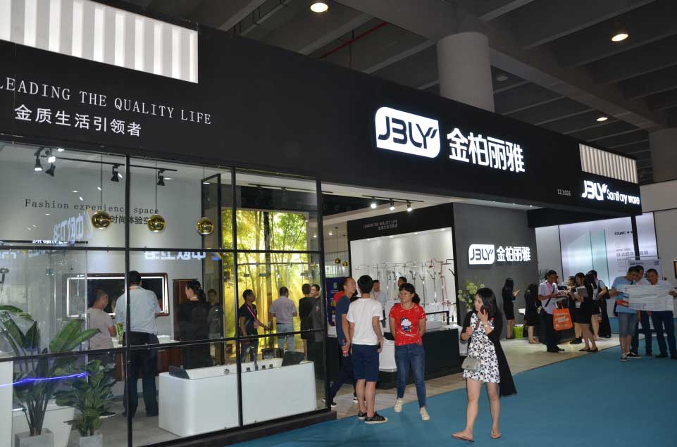 广东淋浴房生产厂家