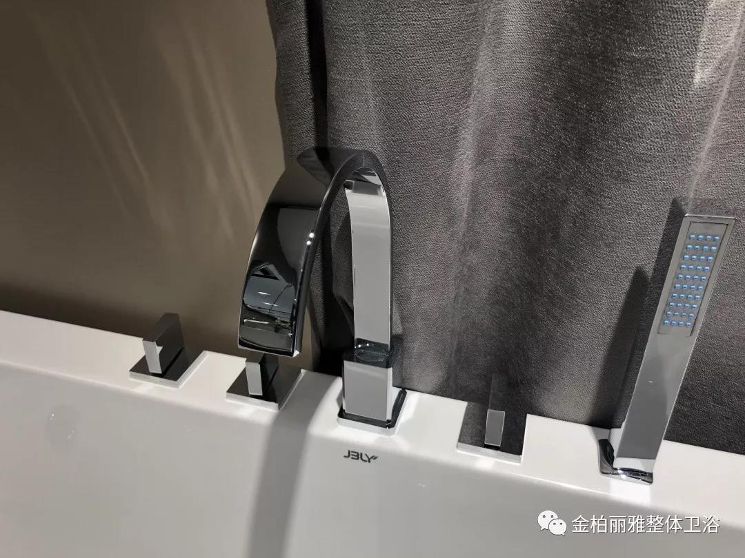  家里装浴缸实用吗