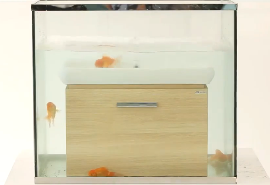 能浸泡的实木浴室柜,金柏丽雅整体卫浴挑战防潮极限!