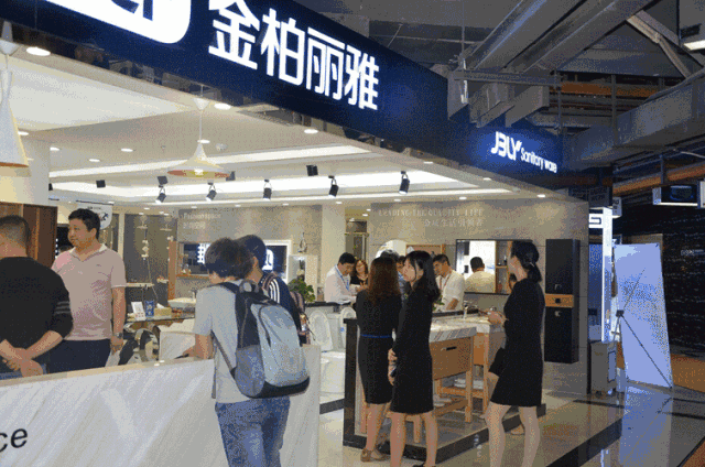 第31届佛山陶博会直击：比模特更抢眼，还有金柏丽雅卫浴创新产品